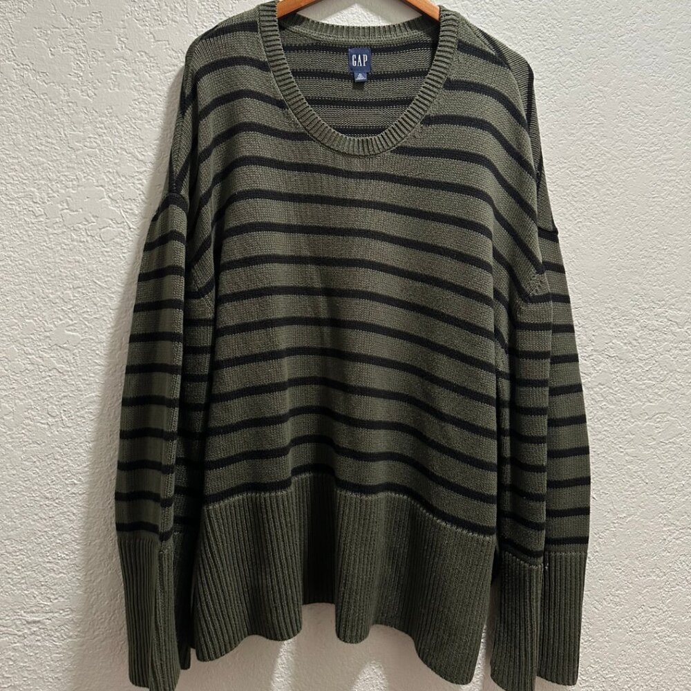 Gap Split Hem Sweater in Green w/ Black Stripes